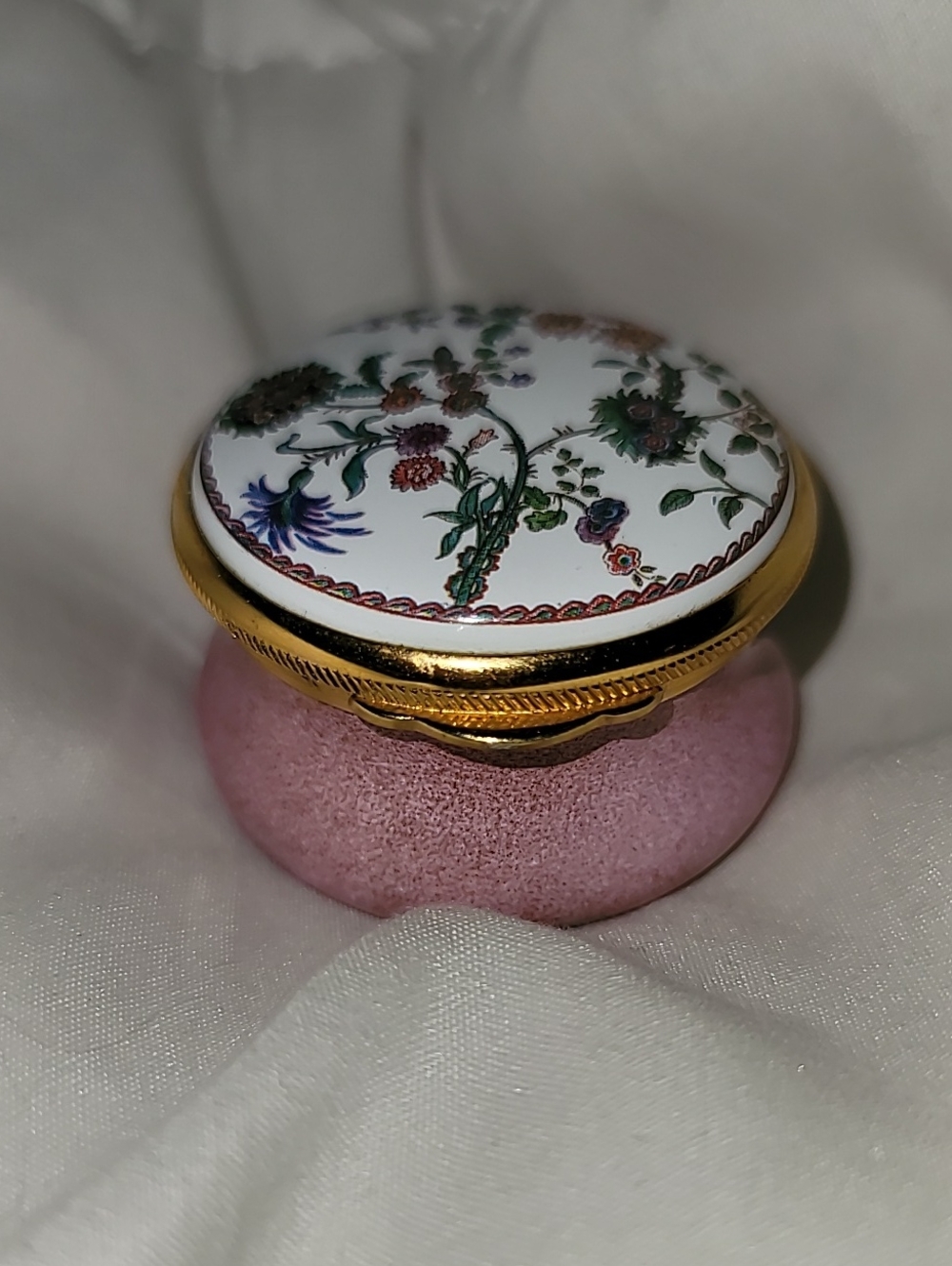 Pink Porcelain Floral Trinket Box with Gold Trim Alastor Enamal